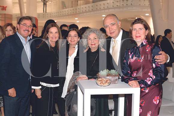 José Elizondo, Marinela Servitje, Alicia Canales, Alicia Maldonado Fernando Canales y Ángela Stelzer de Canales