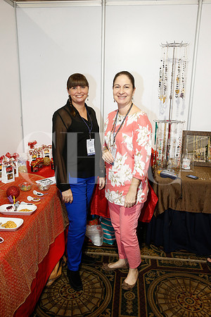 Leticia Flores y Ursula Alanís
