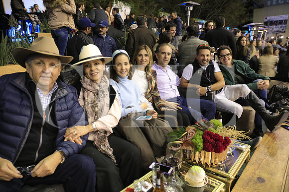 Eduardo Flores, Dora FLores, Dora Alicia de Limantour, Marcela Siller,  Ernesto Ramírez, José Antonio Flores y Magdalena Marcó (5)