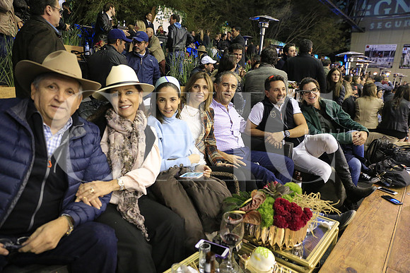 Eduardo Flores, Dora FLores, Dora Alicia de Limantour, Marcela Siller,  Ernesto Ramírez, José Antonio Flores y Magdalena Marcó (1)