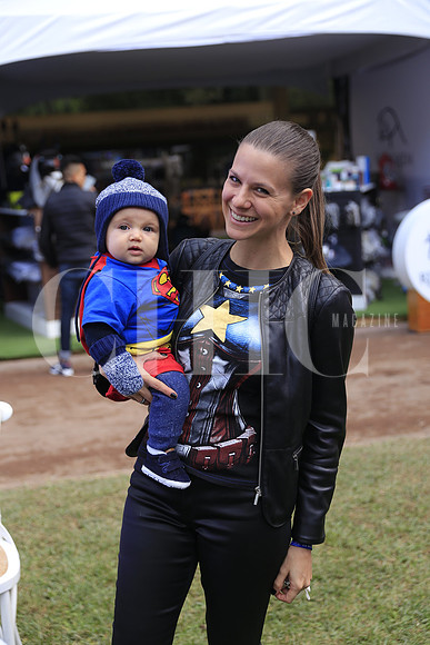 Teo Lambre y Caroline Lambre (2)