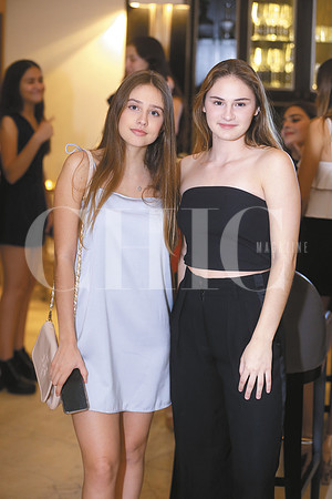 Jimena González y Valeria Miramontes (1)