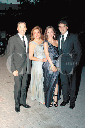 Javier González Parás, Rebeca Lobeira de González, Mariana Javelly y Daniel González