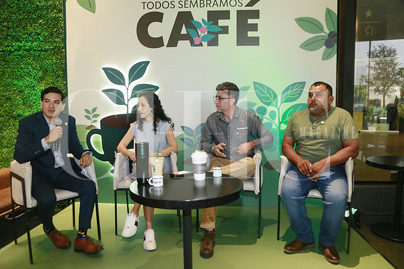 Hiram Bernal, Saraí Jiménez, Mario López y Joel Morales