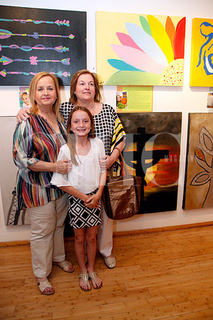 Cecilia Villarreal de Treviño, Gabriela Garza de Vivanco y Gaby Vivanco