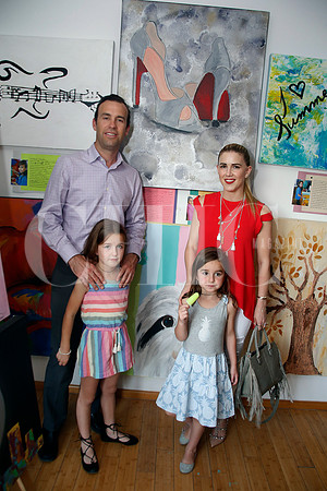 Gonzalo Zambrano, Cristy Zambrano de Zambrano, Vale Zambrano y Cordelia Zambrano