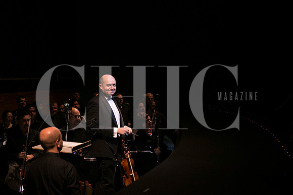 Director de la Orquesta sinfonica de la UANL-2