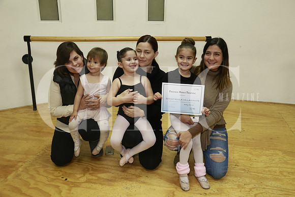 Ana Figueroa de Hinojosa, Mila Hinojosa, Lorena de Rodríguez, Emma Rodríguez, Daniela Letayf y Constanza Villasante
