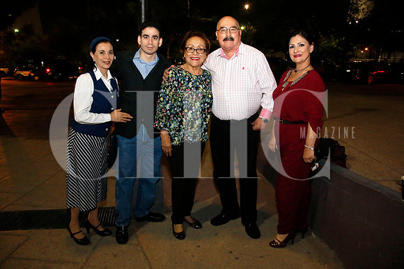 Dora Nelly Urbina, Alfonso Villarreal, Nena Delgado. Conrado García y Graciela García