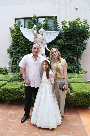Francisco Barrera, Martha Treviño y Annya Martínez Barrera