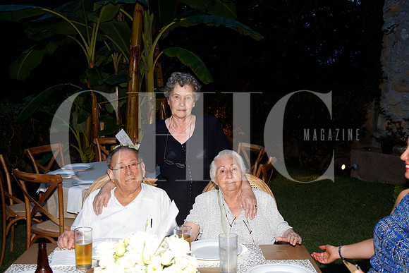 Ángela de Sabella, José Sánchez y Bertha María Morales de Sánchez