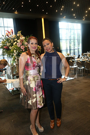 Nora Páez de Cavazos y Elia Flores