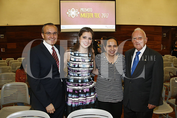José Robles Flores, Myriam Flores, Consuelo Bañuelos y Lorenzo González