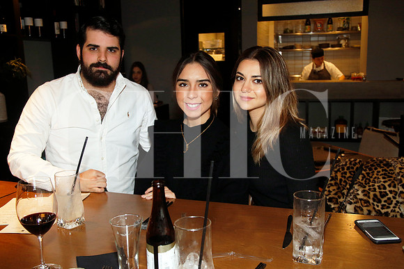 Javier Gutiérrez,  Idaly Marker y María Elena Monge