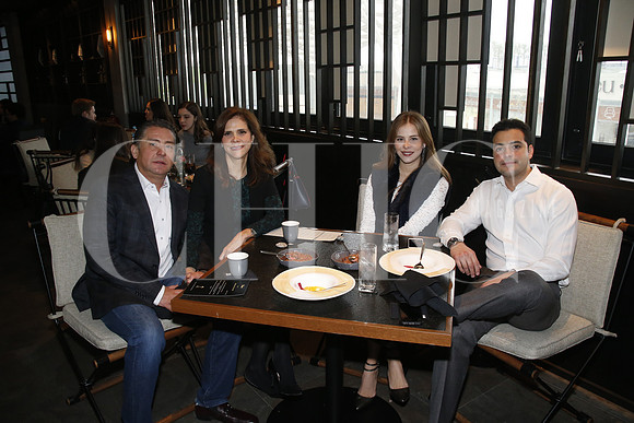 José Lara, Estela  Ovalle de Lara, Kata Lara  y Humberto Garza2