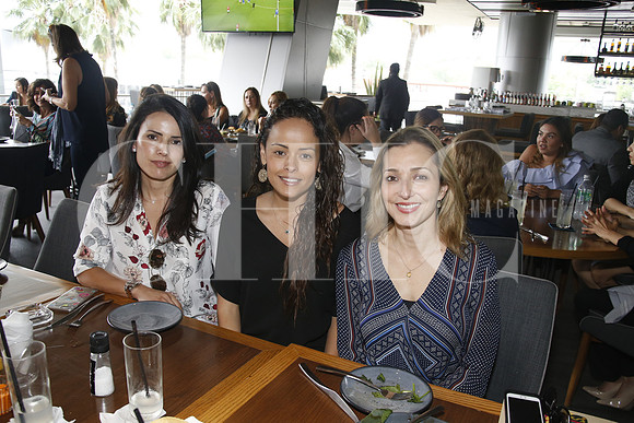 Claudia De la Torre de López, Margo Paláu de Morales y Verónica Rodríguez de Clariond