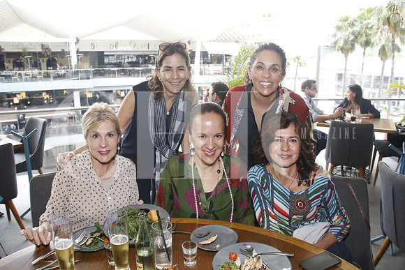 Gilda De la Parrra, Beatriz Vilchis, Teresa Sáena, Lupana González y  Irma Villarreal