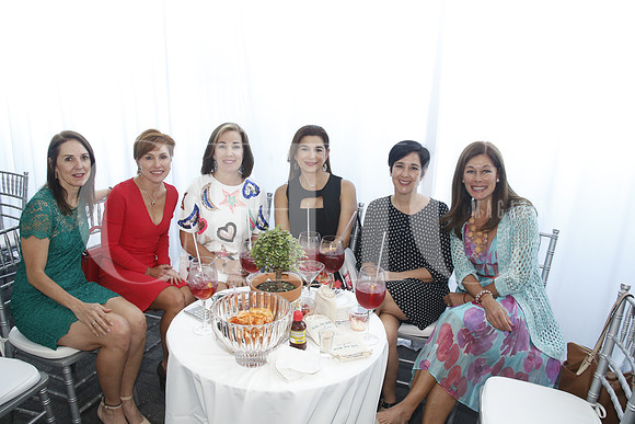 María Quintanilla de Licona, Malú Ramones, Edna Peña, Raquel Olvera y Rebeca Clouthier de Drexel