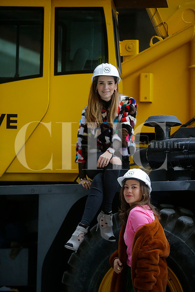 Charito Ruiz de Dalessio y Zere Vives de Gonzalez (9)