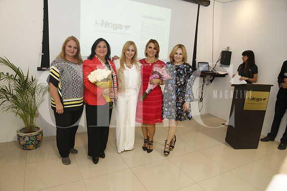 Marcela Cantú, Gabriela Parás Gómez de Castillón, Marcela Ayala, Claudia Ibarra y Lily Ayala de Ponce De León