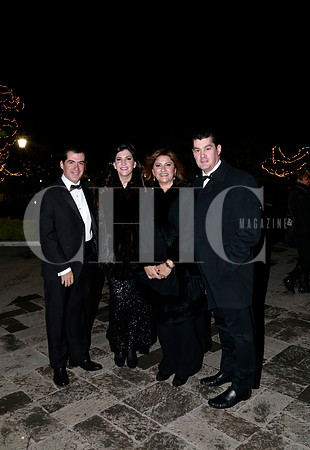 Manuel Viejo, Balbina Villarreal de Viejo, Beatriz Treviño de Torres y Alejandro Torres