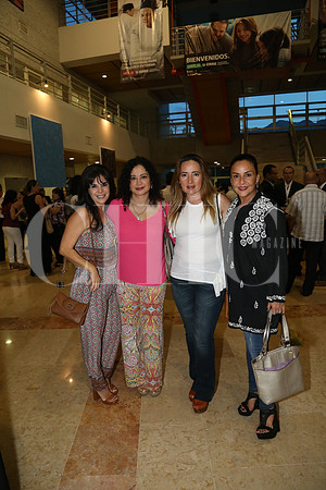 Claudia de González, Arcelia de González, Claudia Hernández y Vicky Campos