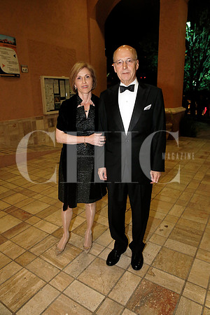 Balbina Sada de Medina y Dionisio Garza Medina
