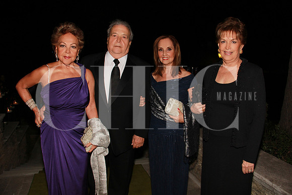 Marga Rivero de Morales, Rodrigo Morales, Chatree y Rebeca Gómez de Martínez