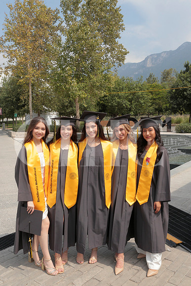 Valeria Gonzalez, Camila Rodriguez, Regina Valdez, Estrella Garcia y Natalia Flores 3