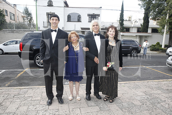 Tony Decker, Laura McDaniel, Daniel Decker y Belinda Kendier