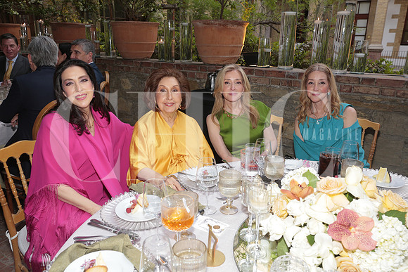 Magdalena Herrera, Magdalena Garza, Barbara Herrera y Balbina Herrera 3