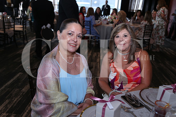 Claudia Ileana González de Morales y Claudia Farias de Reyna 1