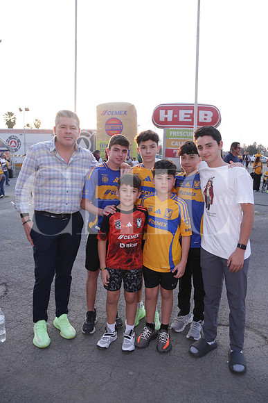 Alberto de León, Alejandro Mata, Leonardo de León, Patricio Cantú, Donato Berlanga, Andrés de León y Franco de León 0