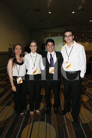 Sofía Lozano, Diana Larrondo, Mauricio  Coronado y Martín Murillo