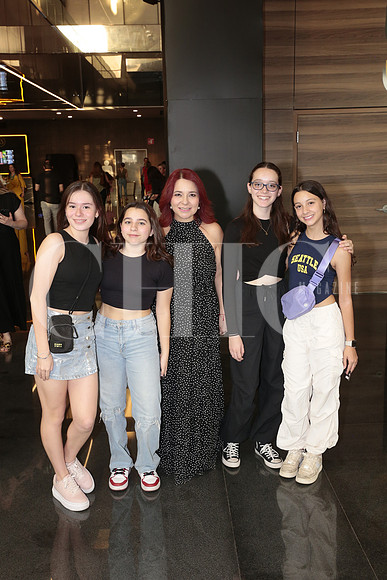 Rebeca Aguilar, Sara Hinojosa, Lily Garcia, Lara Villarreal y Sofia Sandellia 2