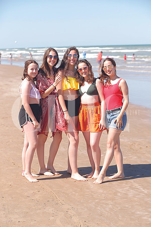 Daniela Villarreal, Paulina Garza, Valeria Garza, Regina Villarreal y Eugenia Villarreal 2