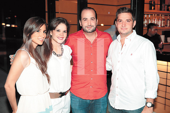 Angela Marroquín, Sofía Leal, Mauricio Farah y David Farah