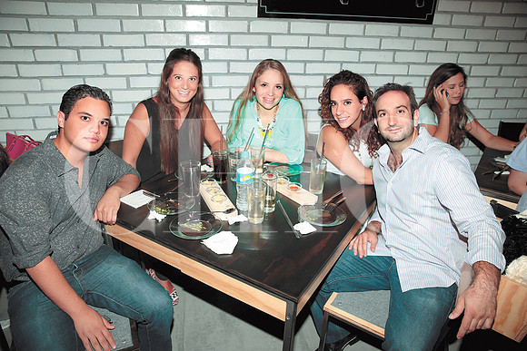 Farid Hammoud, Lulú Náder, Jimena Frías, Gabriela Atille y Alfredo Farah