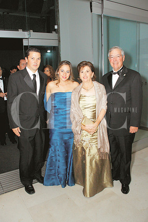 Américo Martínez, Elisa de Martínez, Lourdes González de Martínez y Américo Martínez