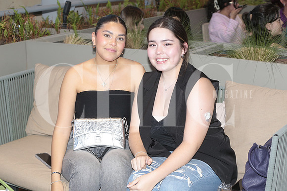 Karla Luna y Angela Perez 2