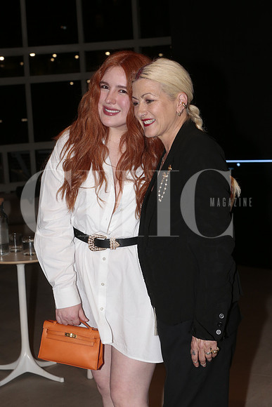 Victoria Kuhne y Leslie Novak 1