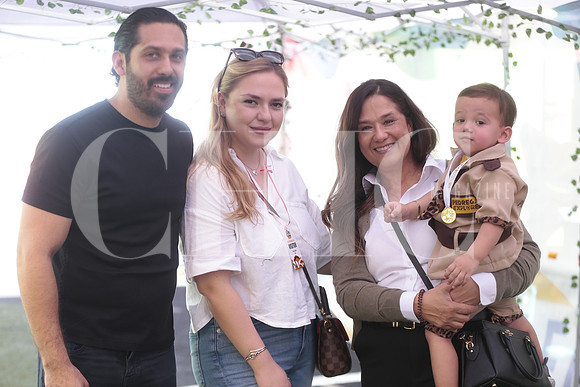 Severo de la Cruz, Paulina de la Cruz, Angeles Capetillo y Sebastian de la Cruz 8