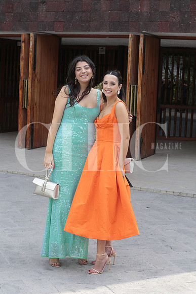 Yeyi Elizondo y Sabrina Ortiz 16