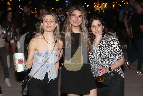 Patricia Paras, Cristy Arredondo y  Erika Flores 1