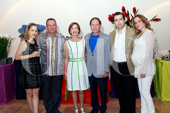 Alana Fernández, Mauricio Fernández, Tata P. de de la Garza Evia, Alberto de la Garza Evia, Antón Fernández y Paulina Escamilla