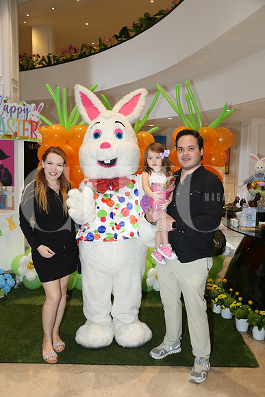 Verónica Meade, Raquel Mier y Hugo Mier