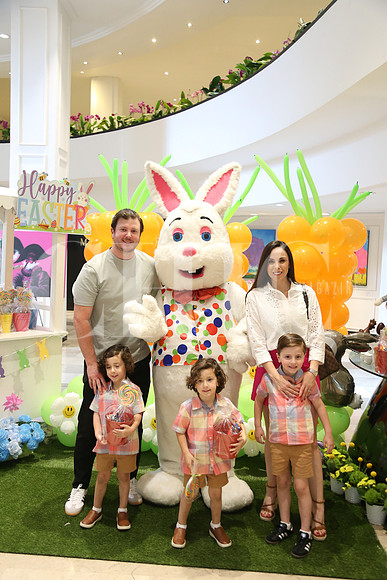 Ricardo Martínez, Yolanda Adame de Martínez, Gabriel Martínez, Eugenio Martínez y Ricardo Martínez 0