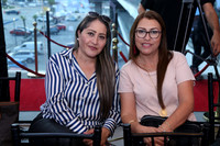 Carmen Balladares y Olga Mendoza