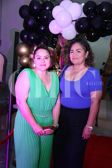 Jarumy López y Claudia Luis 0