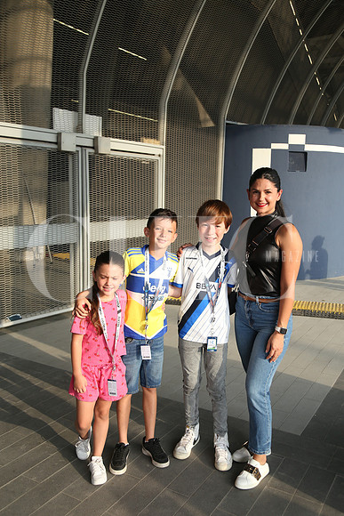 Luciana Valdéz, Ian Valdéz, Paolo Marroquin y Lucero Olvera 0